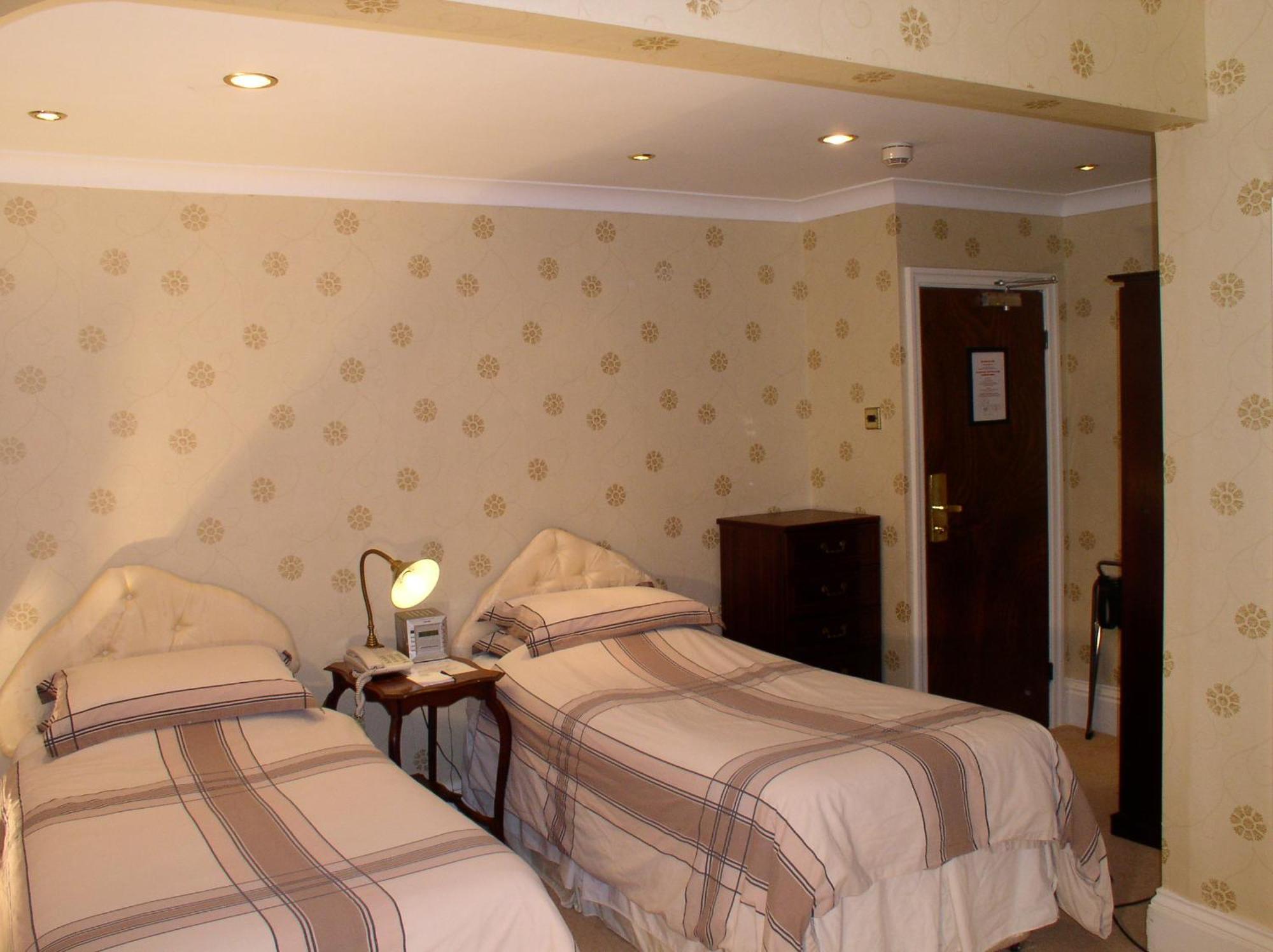 Oakwood Hall Hotel Bingley Kültér fotó